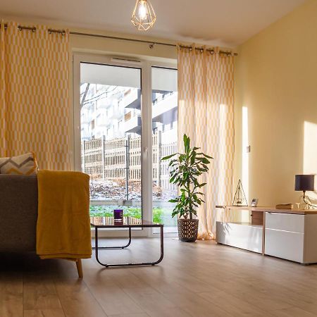 Przytulny Apartament Z Ogrodkiem Cracovie Extérieur photo