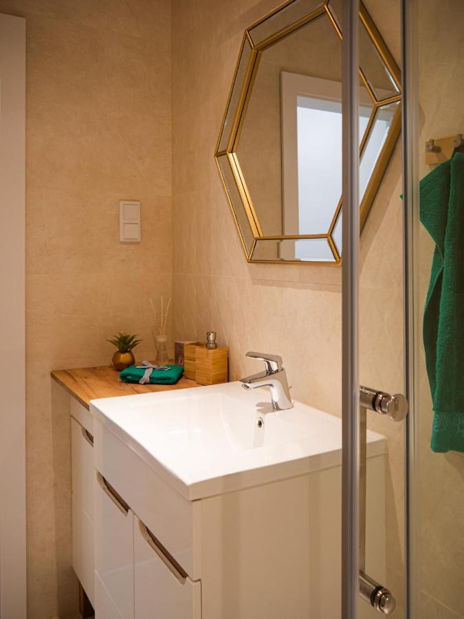 Przytulny Apartament Z Ogrodkiem Cracovie Extérieur photo